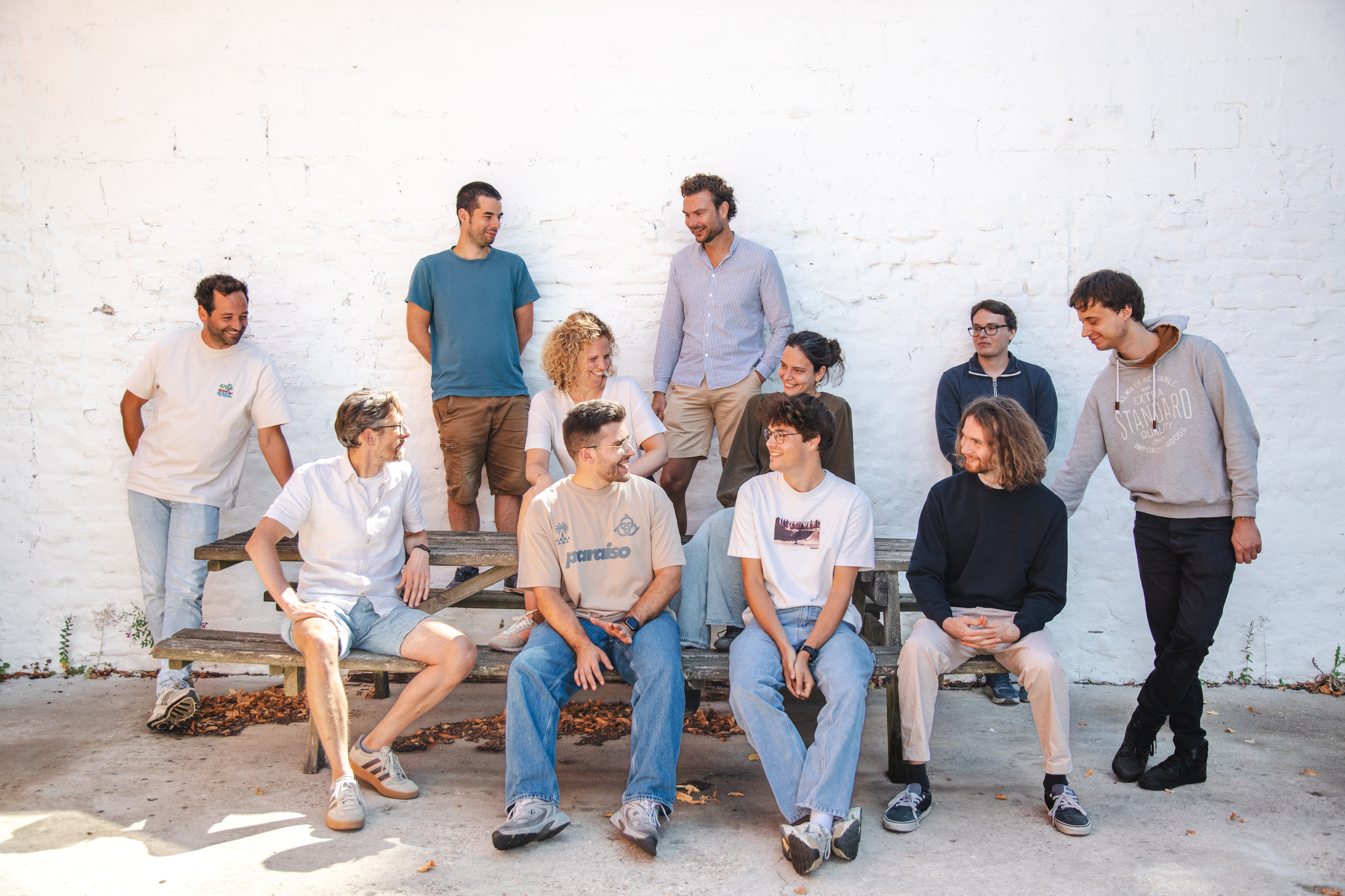 Het team van Aware tijdens een vergadering